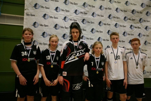 P00 - All Star Team 2015 - Målvakt: Tim Gingborn, Nykvarns IF P00, Utespelare: Emil Yngerfors, Liam Arvidsson och Hampus Ahrén, Nykvars IF P00, Jesper Andersson och Tobias Björkvall, Jakobsbergs IBF 